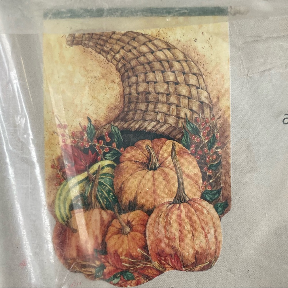New in package fall flag